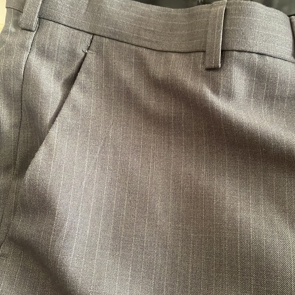 Mens Perry Ellis grey pinstriped dress pants flat front no cuff - Picture 2 of 6